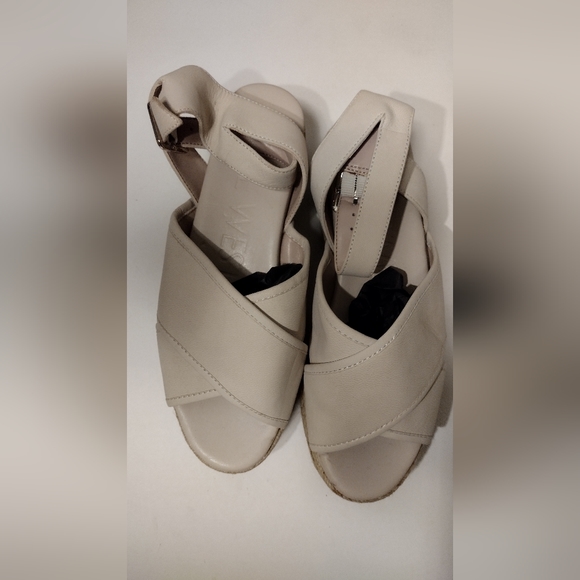 Nine West Leather Strappy Sandals 6 - Picture 2 of 11